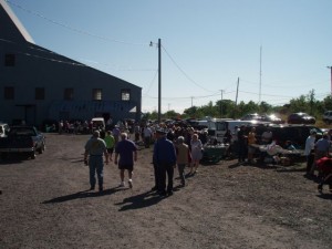 some of the rabid rockhounds at the swap meet.