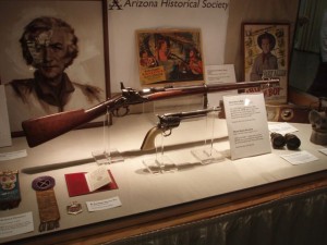 Geronimo Rifle & Wyatt Earp Revolver