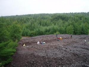 A great view of the Cliff mine showing the trench that fellow rockhounds were searching.