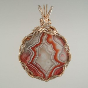 The reverse side.  AMAZING! Two pendants in one.