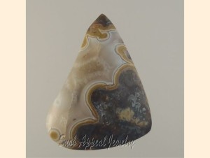 Iron Lace Agate is now extinct.