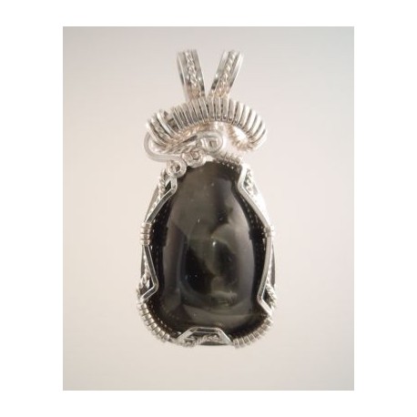 Black Beauty Victoria Stone Pendant