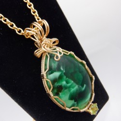 Green Blitz Victoria Stone Pendant