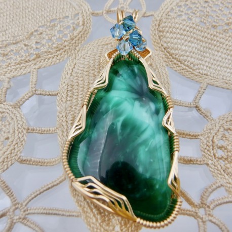 Covenant of Beauty Victoria Stone Pendant