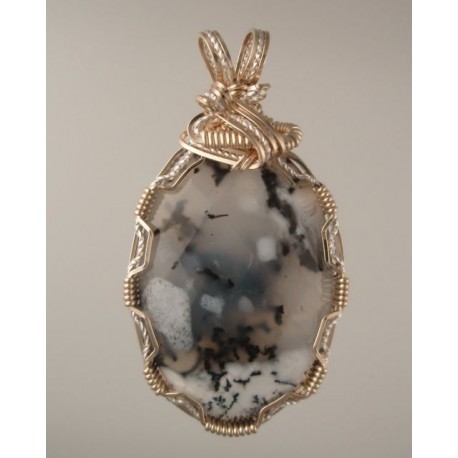 Snow Scene Beauty Pendant