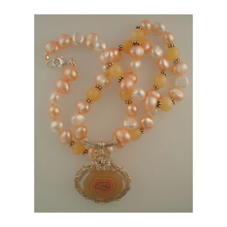 Peachy Moctezuma Agate Necklace